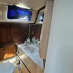Boat Puma 34 Úszó hotel *