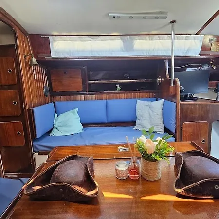 Hotel na wodzie Boat Puma 34 Lizbona