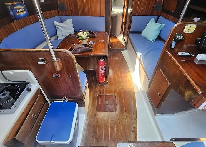 Boat Puma 34 Botel