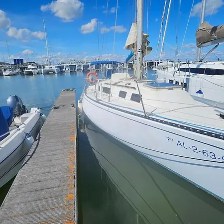 Boat Puma 34 Hotel en barco