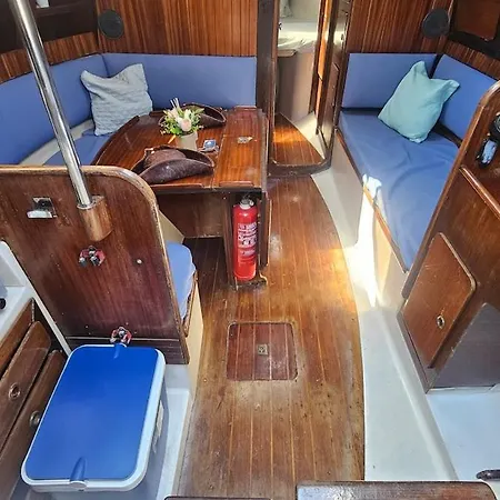 Boat Puma 34 Hotel en barco