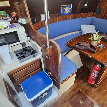 Botel Boat Puma 34 Lisbon